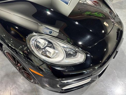 Used 2014 Porsche Panamera 4S Executive image 18