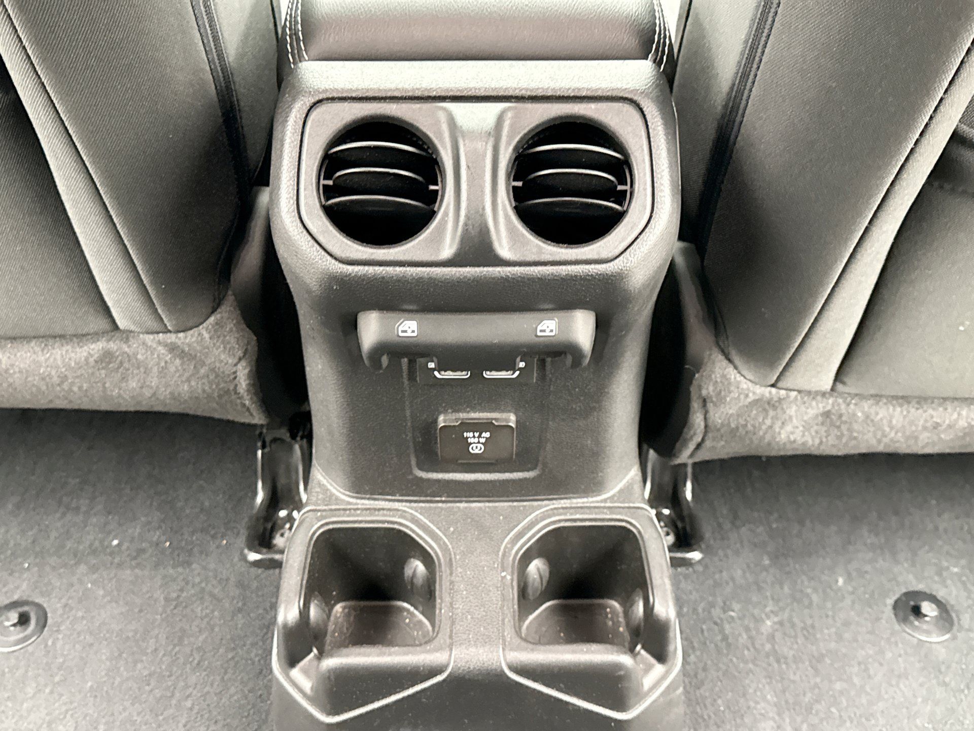 Used 2023 Jeep Wrangler Unlimited Sahara w/ Cold Weather Group AWD/4WD image 20