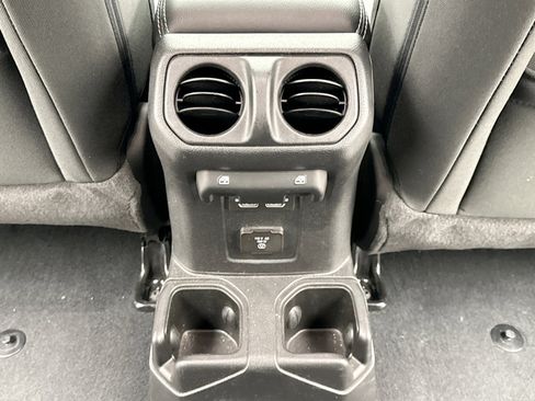 Used 2023 Jeep Wrangler Unlimited Sahara w/ Cold Weather Group AWD/4WD image 20