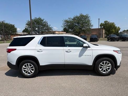 Used 2019 Chevrolet Traverse LT FWD image 9