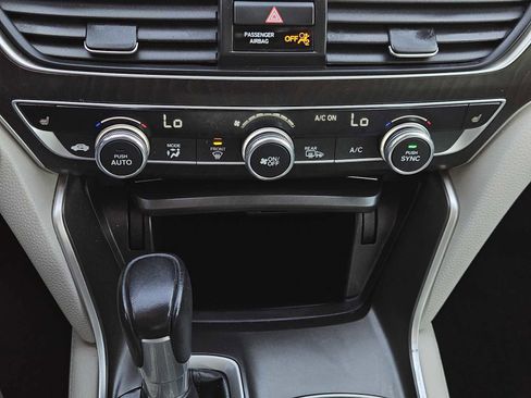 Used 2019 Honda Accord EX-L image 18