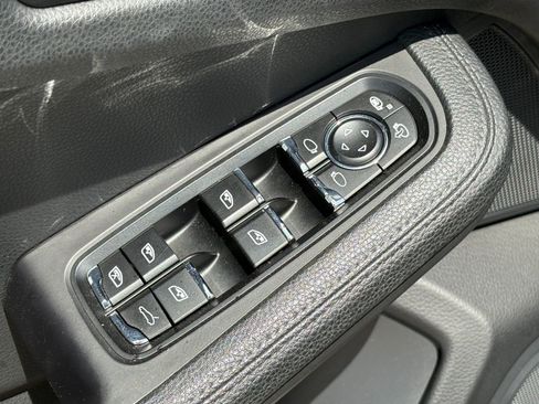 Used 2020 Porsche Macan AWD/4WD image 31