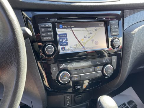 Used 2016 Nissan Rogue SL AWD/4WD image 20