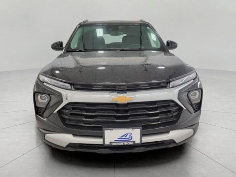 Used 2024 Chevrolet TrailBlazer LT w/ LT Cold Weather Package AWD/4WD image 13