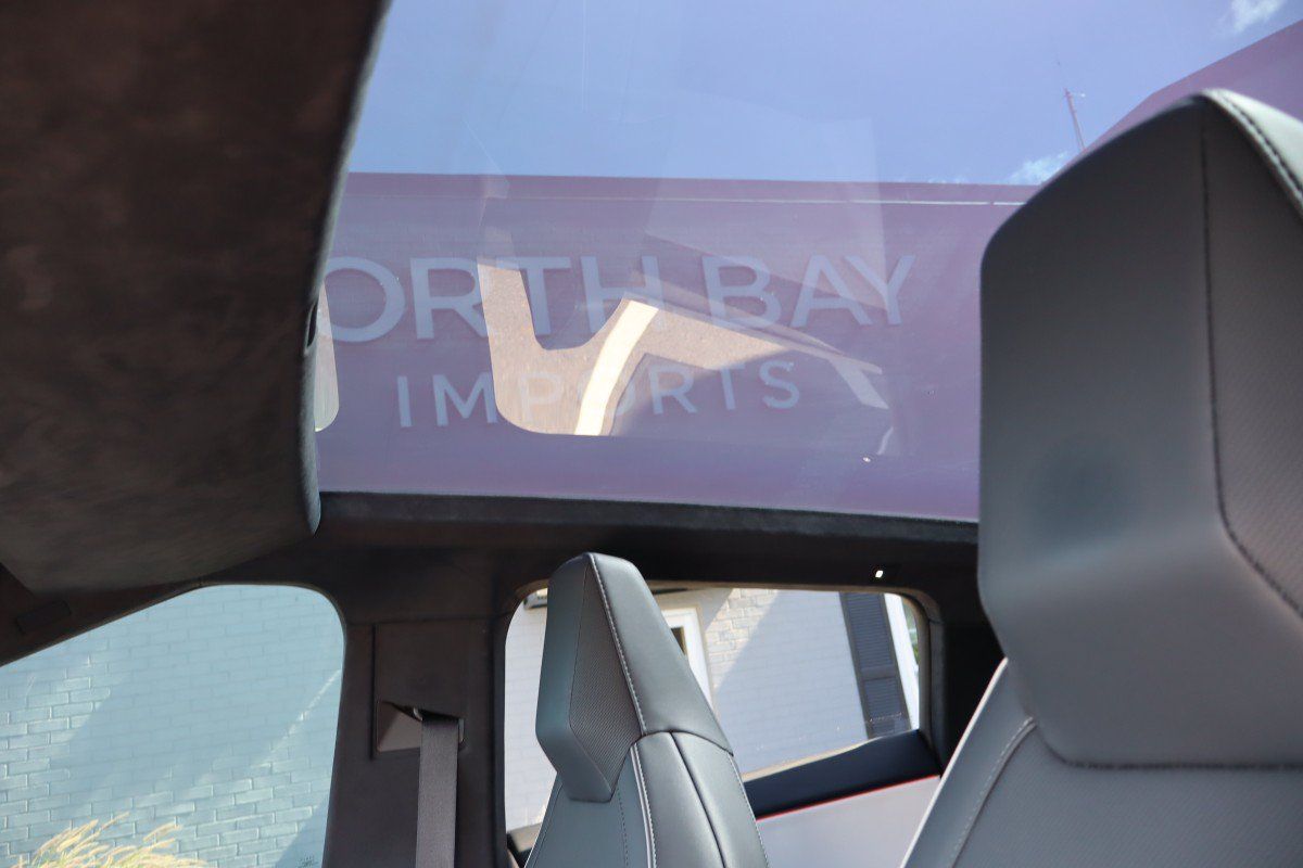 Used 2024 Tesla Cybertruck AWD Crew Cab image 39