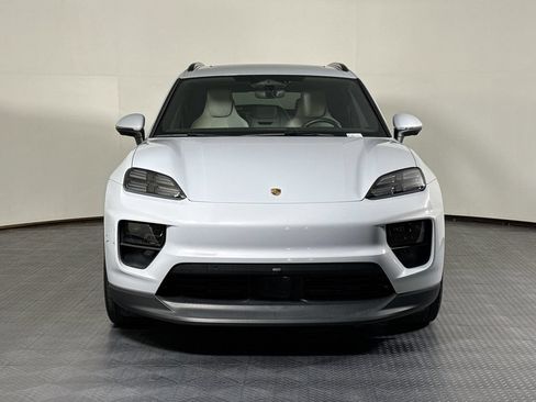 Certified 2024 Porsche Macan 4 Electric AWD/4WD image 10