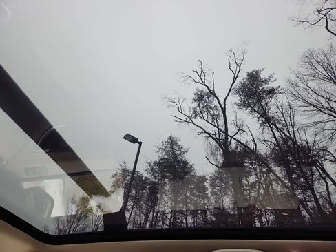 Used 2016 Land Rover Discovery Sport HSE image 28