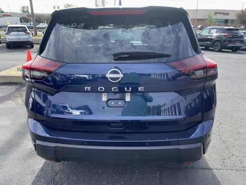 Used 2025 Nissan Rogue SV FWD image 7