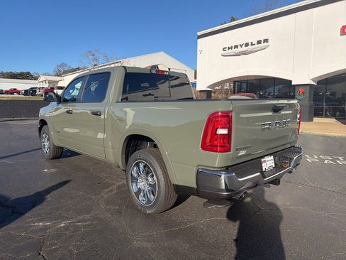 New 2026 RAM 1500 4x4 Crew Cab image 9