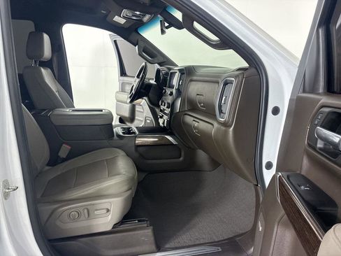 Used 2022 Chevrolet Silverado 1500 LTZ AWD/4WD image 17