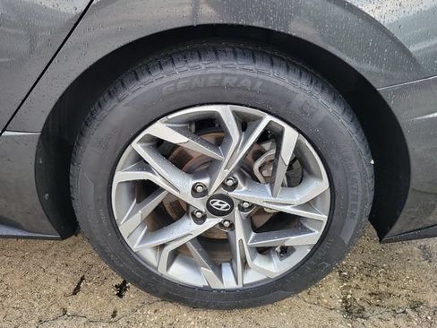 Used 2022 Hyundai Sonata SEL w/ Convenience Package FWD image 6