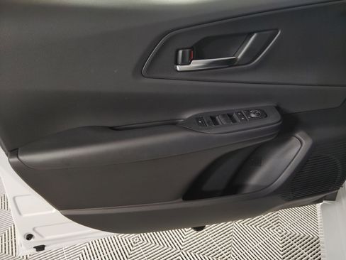 Used 2025 Toyota Prius XLE image 12