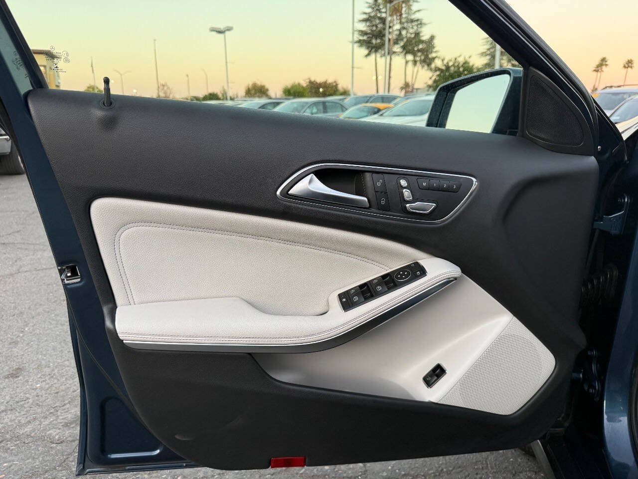 Used 2019 Mercedes-Benz GLA 250 4MATIC image 9