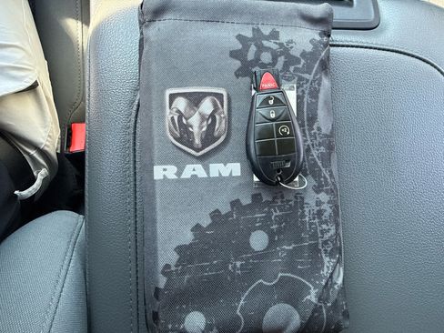Used 2019 RAM 1500 Big Horn RWD image 23