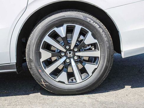 New 2026 Honda Odyssey EX-L image 10