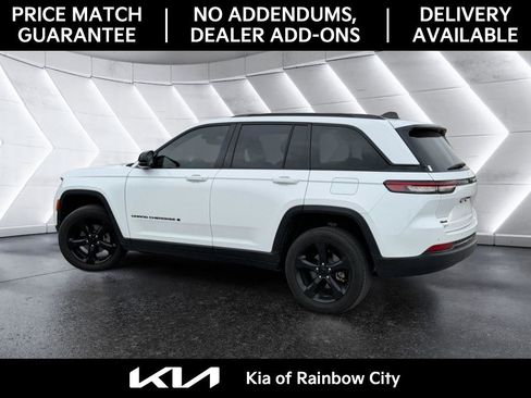 Used 2023 Jeep Grand Cherokee Altitude image 7