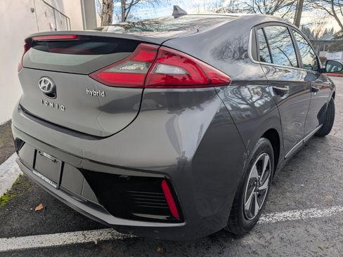 Used 2017 Hyundai Ioniq SEL image 6