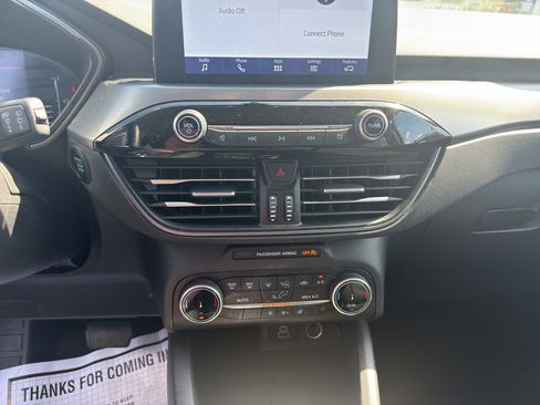 Used 2024 Ford Escape Active w/ Cold Weather Package FWD image 8
