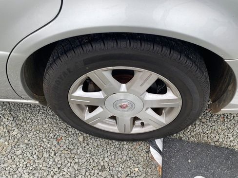 Used 2007 Cadillac DTS Luxury I w/ Trunk Convenience Package image 24