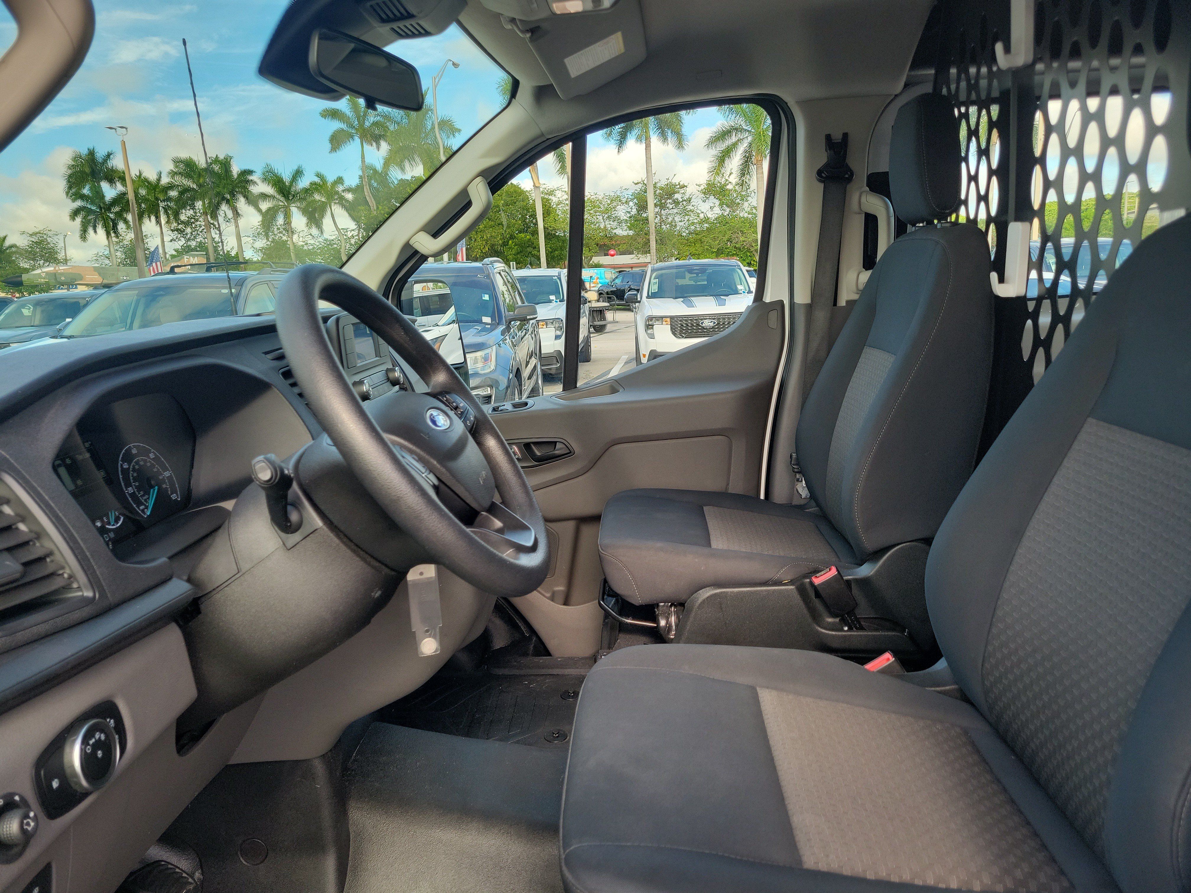 Used 2025 Ford Transit 250 Low Roof w/ Exterior Upgrade Package RWD image 11