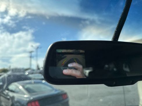 Used 2011 Ford E-150 and Econoline 150 w/ Premium Van Group image 38