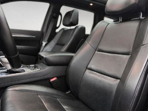 Used 2020 Jeep Grand Cherokee Limited w/ Luxury Group II image 9