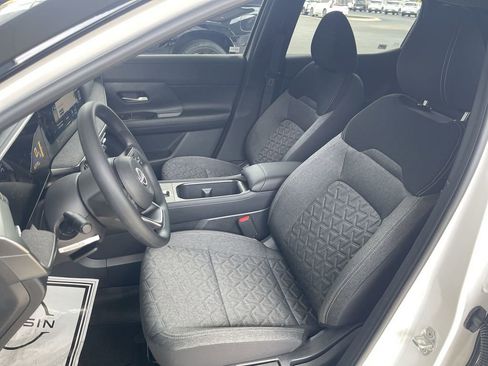 New 2026 Nissan Kicks SV FWD image 11