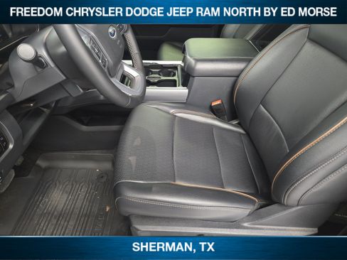 Used 2025 Ford F350 Lariat w/ Chrome Package image 8