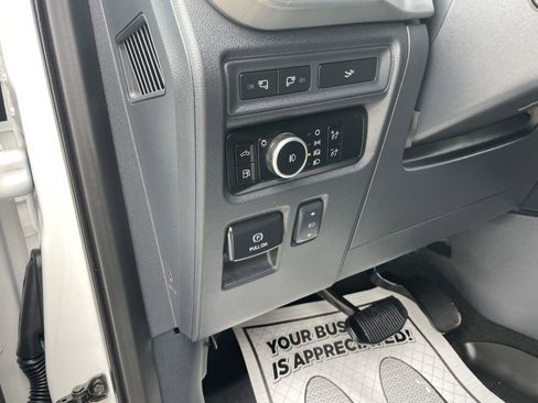 Used 2024 Ford F150 Lariat w/ FX4 Off-Road Package image 13