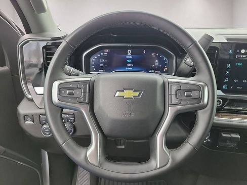 Used 2025 Chevrolet Silverado 2500 LT w/ Convenience Package AWD/4WD image 19