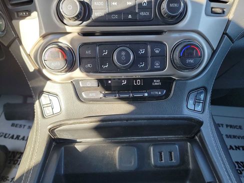 Used 2020 GMC Yukon XL Denali w/ Denali Ultimate Black Edition AWD/4WD image 19