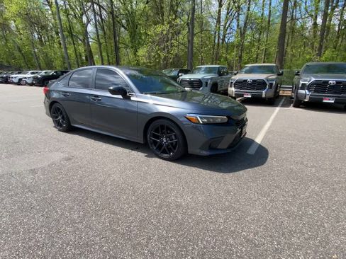 Used 2023 Honda Civic Sport image 8