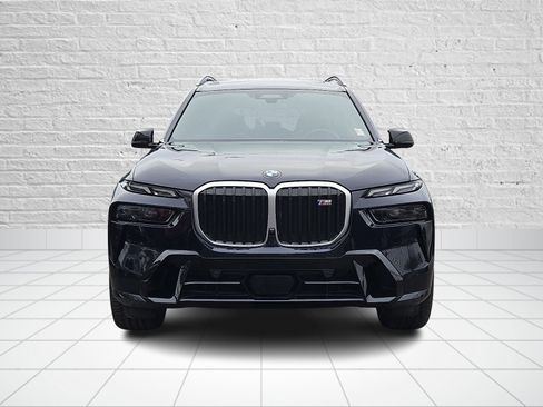Used 2023 BMW X7 M60i w/ Executive Package image 2