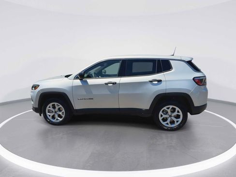 Used 2025 Jeep Compass Sport AWD/4WD image 5