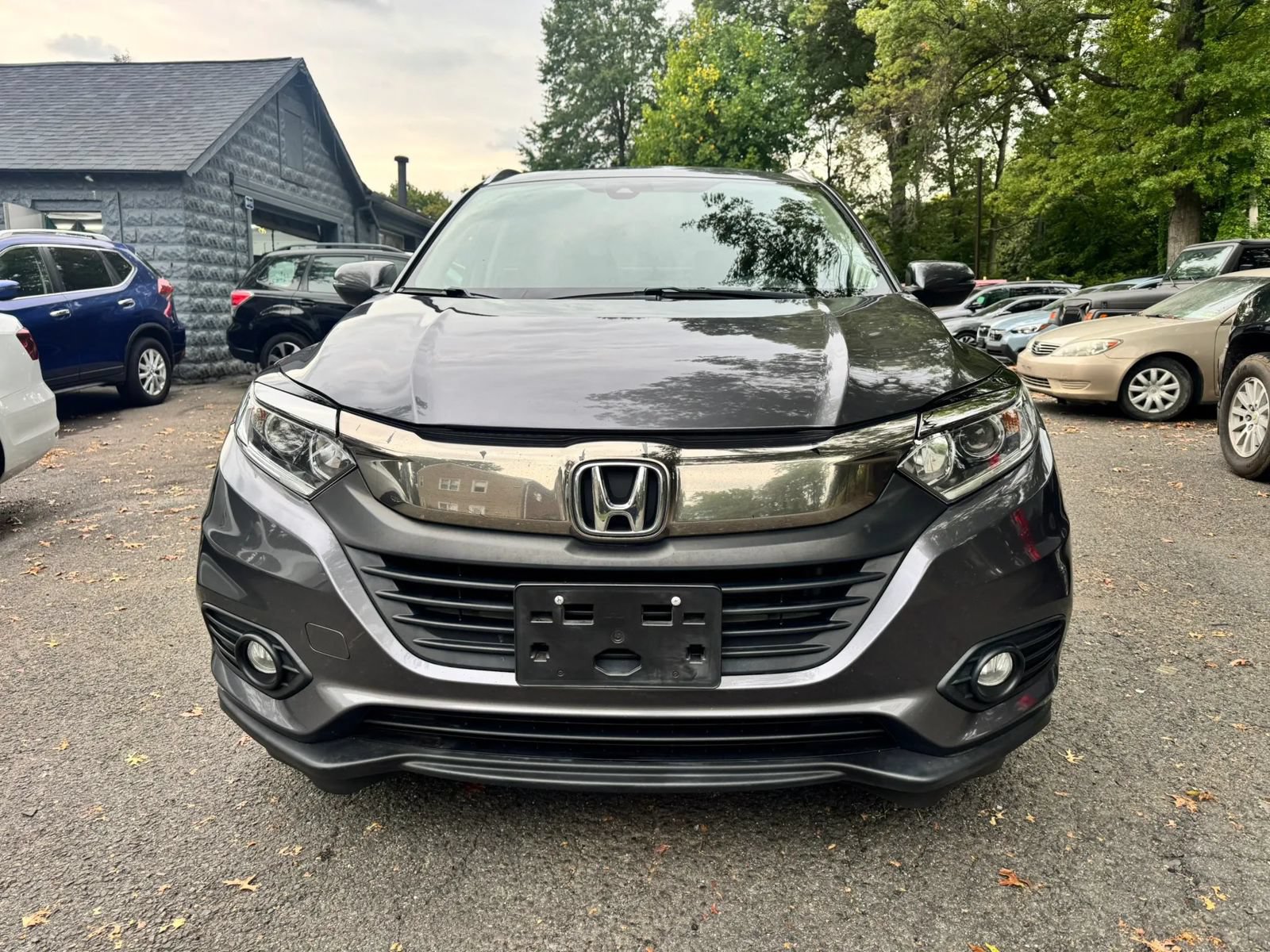 Used 2021 Honda HR-V EX-L image 2