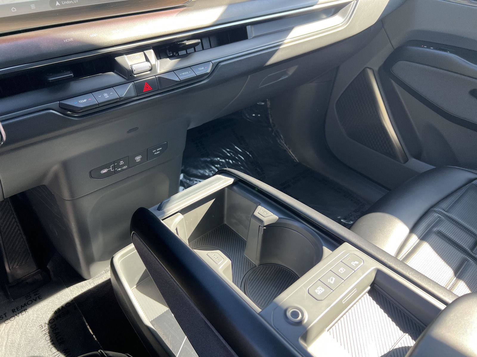 Used 2026 Kia EV9 Land w/ Nightfall Edition Package AWD/4WD image 35