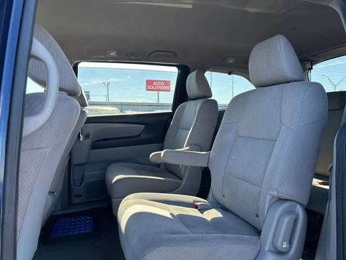 Used 2015 Honda Odyssey LX image 19