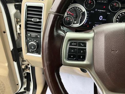 Used 2017 RAM 1500 Laramie w/ Convenience Group AWD/4WD image 34