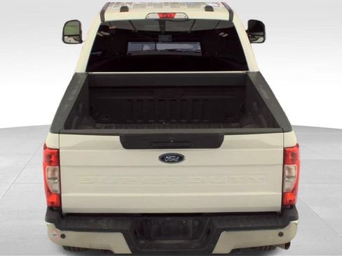 Used 2022 Ford F250 XL w/ Power Equipment Group AWD/4WD image 6