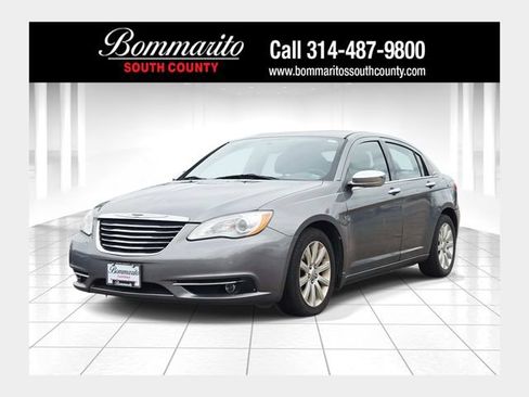 Used 2013 Chrysler 200 Limited FWD image 1