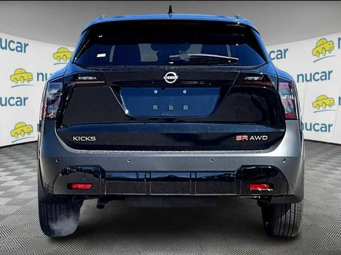 New 2025 Nissan Kicks SR image 6