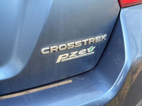 Used 2016 Subaru Crosstrek 2.0i AWD/4WD image 10