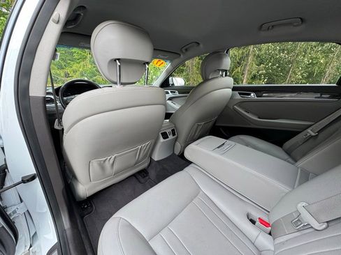 Used 2017 Genesis G80 3.8 AWD/4WD image 10