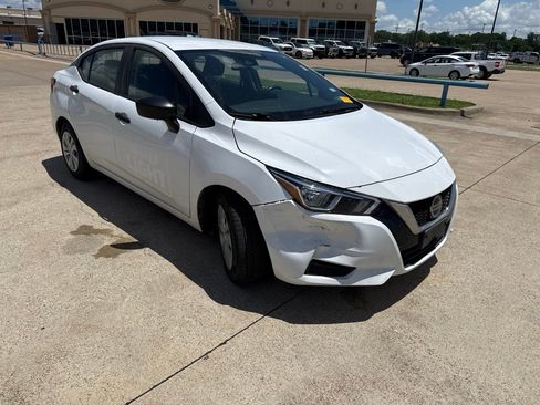 Used 2022 Nissan Versa S FWD image 18