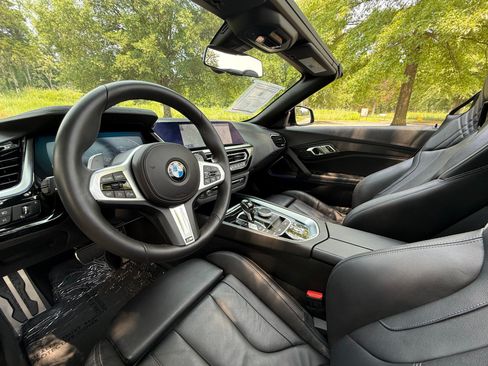 Used 2024 BMW Z4 sDrive30i w/ Convenience Package RWD image 27