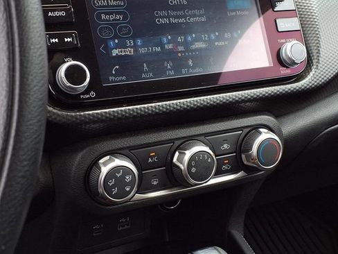 Used 2024 Nissan Kicks SV FWD image 9