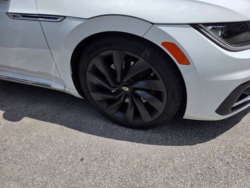 Used 2019 Volkswagen Arteon SEL FWD image 3