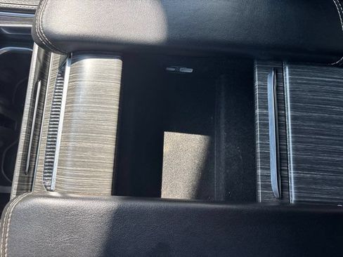 Used 2024 Jeep Wagoneer Series II w/ Flexible Seating Group RWD image 44