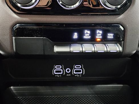 New 2026 RAM 1500 Big Horn AWD/4WD image 14