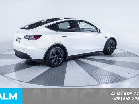 Used 2025 Tesla Model Y Long Range image 10